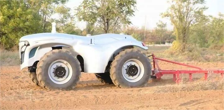 The Development Trend of Unmanned Farm Tractor