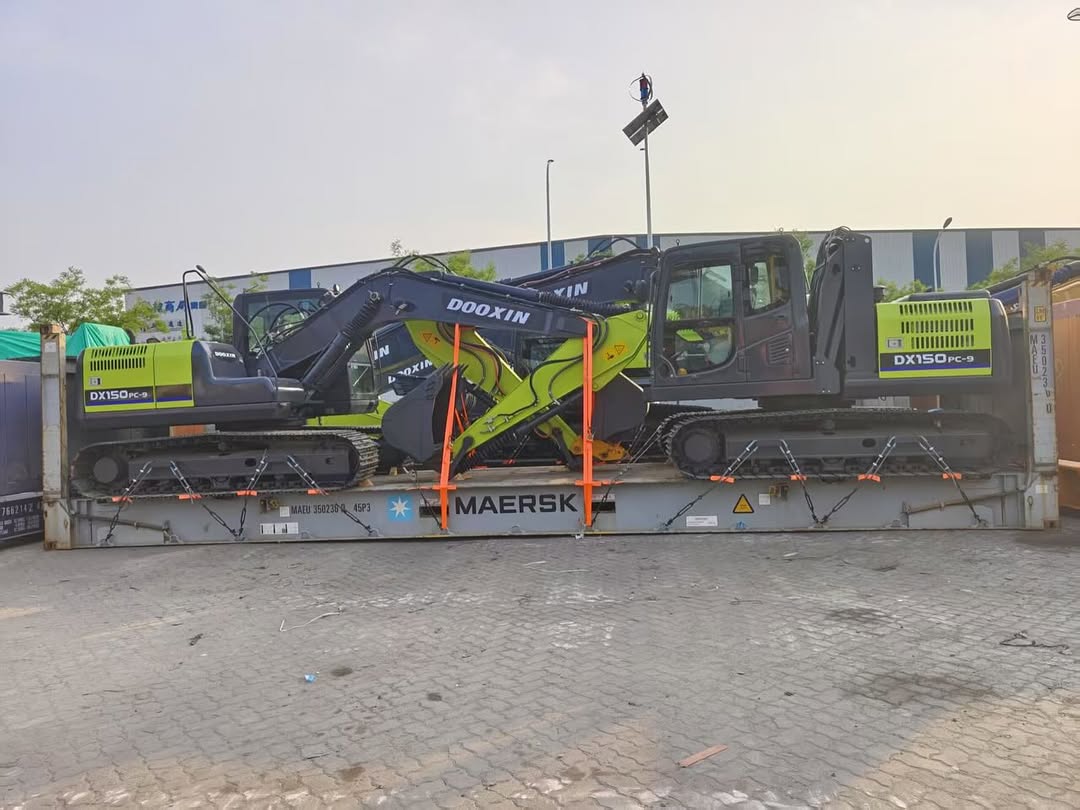 15 Tons, 23 Tons Excavators Ready For Shipment In the Middle East