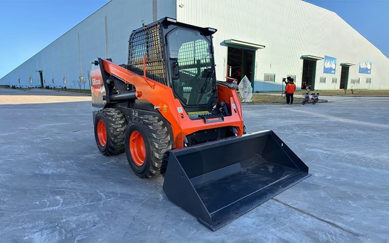 SR2200B Skid Steer Loader